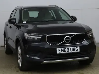 Used Volvo XC40 Momentum 156 HP (114 kW) 2019 Black SUV