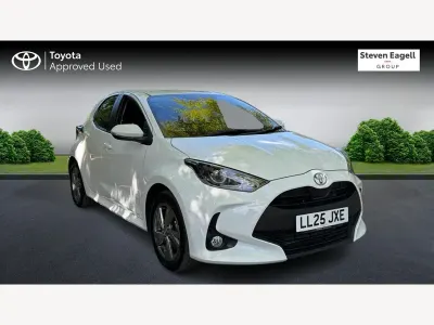 Used Toyota Yaris Hybrid 2025 White Hatchback