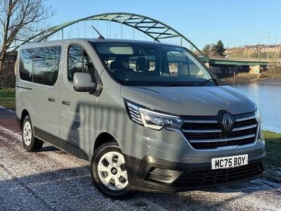 Nowe Renault Trafic 168 KM (123 kW) 2025 Szary Minivan