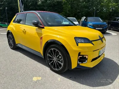New Renault R5 Iconic 110 kW (150 HP) 2025 Pop ylw blk+rd  Hatchback