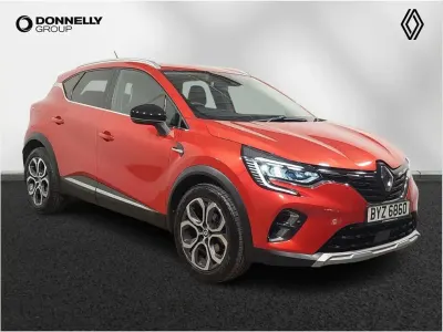 Used Renault Captur SE 91 HP (66 kW) 2022 Flame red  SUV