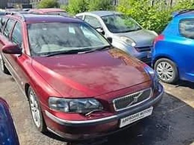 Red Used 2002 Volvo V70 SE Estate | £1,995
