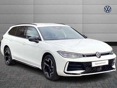 Used VW Passat R-line 272 HP (200 kW) 2024 White Estate