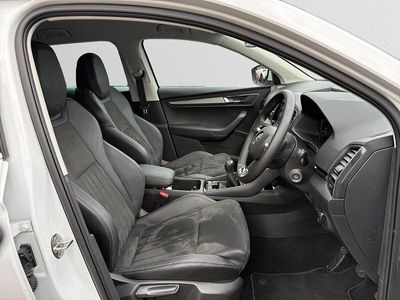 Used Skoda Karoq SE L 148 HP (108 kW) 2025 White SUV