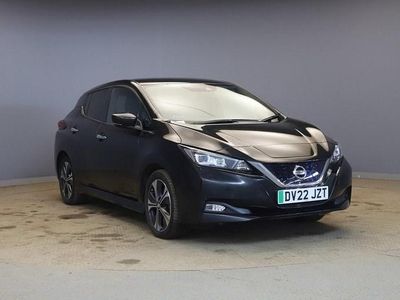 Begagnad Nissan Leaf Tekna 110 kW (150 HK) 2022 Svart Halvkombi