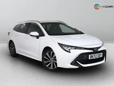 Usado Toyota Corolla Design 140 HP (102 kW) 2022 Branco Carrinha