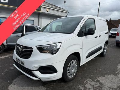 Second-hand Vauxhall Combo Sportive 100 CP (73 kW) 2020 Alb Monovolum