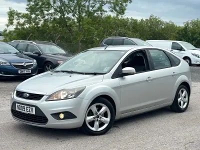 Used Ford Focus Zetec 2009 Silver Hatchback