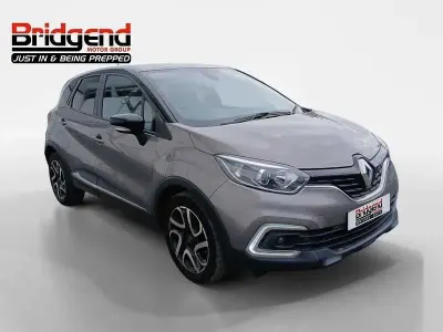 Used Renault Captur Iconic 88 HP (64 kW) 2020 Grey/black SUV