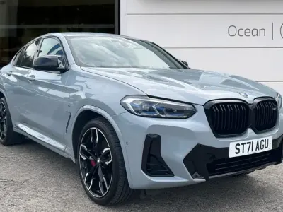 Begagnad BMW X4 Comfort Edition 340 HK (250 kW) 2021 Grå SUV