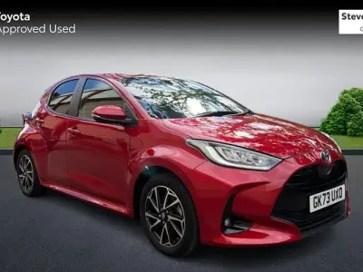 Gebraucht Toyota Yaris Hybrid Design 116 PS (85 kW) 2026 Kleinwagen