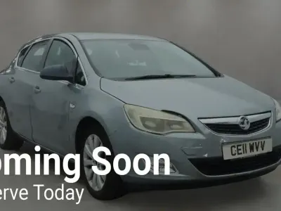 Used Vauxhall Astra Elite 2011 Silver Hatchback