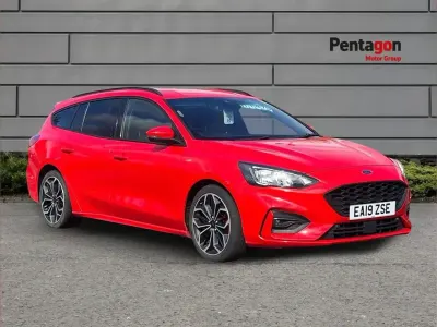 Używany Ford Focus ST-Line X 150 KM (110 kW) 2019 Czerwony Kombi