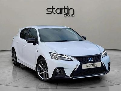 Used Lexus CT200h 134 HP (98 kW) 2020 White Hatchback
