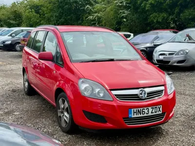 Używany Vauxhall Zafira 120 KM (88 kW) 2014 Czerwony Minivan