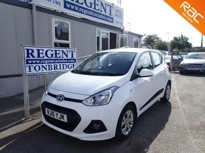 Used Hyundai i10 SE 66 HP (48 kW) 2016 White Hatchback