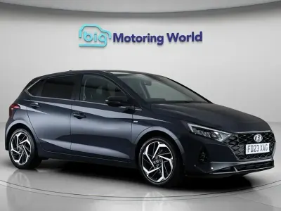 Używany Hyundai i20 Premium 100 KM (73 kW) 2023 Szary Hatchback