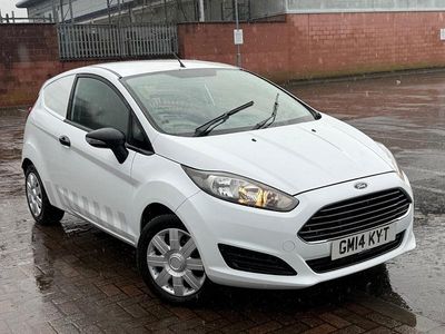 Used Ford Fiesta 75 HP (55 kW) 2014 White Hatchback