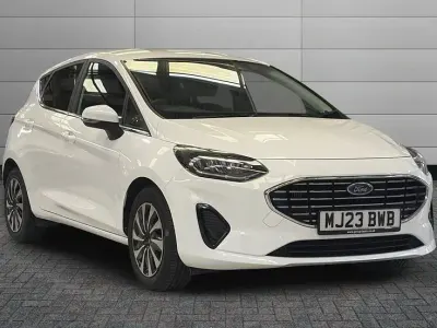 Used Ford Fiesta Titanium 125 HP (91 kW) 2023 Frozen white Hatchback
