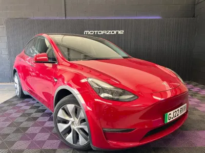 Begagnad Tesla Model Y Long Range AWD 282 kW (384 HK) 2022 Röd SUV