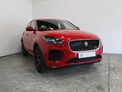 Usado Jaguar E-Pace R-Dynamic 150 HP (110 kW) 2019 Vermelho SUV