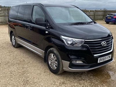 Used Hyundai I800 SE 170 HP (125 kW) 2019 Black MPV