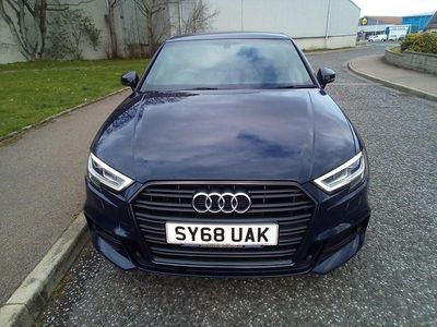 Begagnad Audi A3 Black Edition 150 HK (110 kW) 2018 Blå Sedan