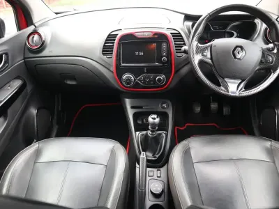 Used Renault Captur Signature 110 HP (80 kW) 2015 Red SUV