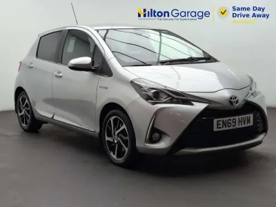 Used Toyota Yaris 91 HP (66 kW) 2020 Silver Hatchback