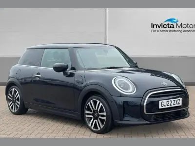 Używany Mini Cooper Exclusive 136 KM (100 kW) 2022 Niebieski Hatchback
