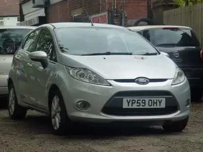 Używany Ford Fiesta Zetec 67 KM (49 kW) 2009 Srebrny Hatchback