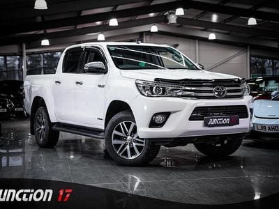 Used Toyota HiLux 150 HP (110 kW) 2020 White Pickup