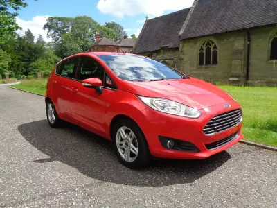 Used Ford Fiesta Zetec 82 HP (60 kW) 2013 Red Hatchback
