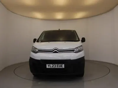 Used Citroën Dispatch 101 HP (74 kW) 2023 White MPV