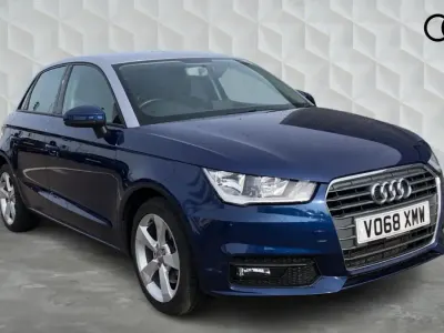 Usado Audi A1 Sportback Sport 125 HP (91 kW) 2018 Azul Citadino