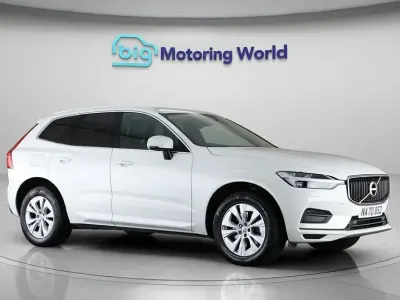 Used Volvo XC60 Momentum 250 HP (183 kW) 2020 White SUV