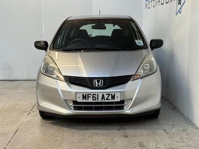 Used Honda Jazz S 90 HP (66 kW) 2011 Silver Hatchback