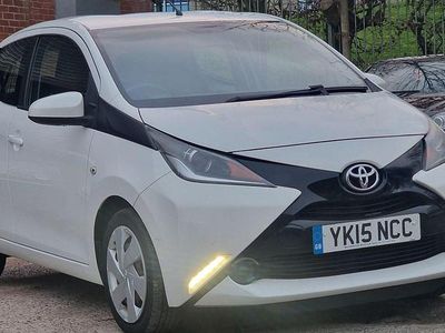 White Used 2015 Toyota Aygo X-play Hatchback | £3,995 (Fair price)