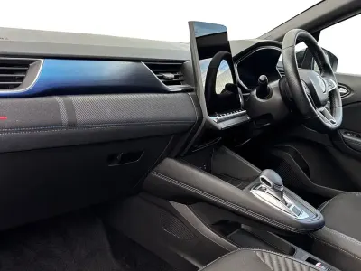 Usado Renault Captur Esprit Alpine 140 HP (102 kW) 2024 Preto SUV