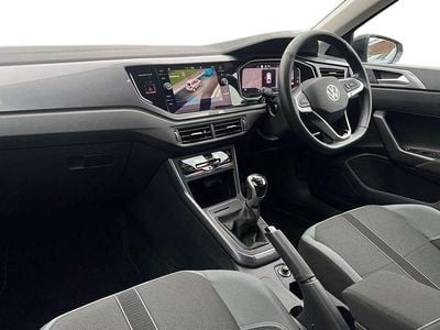 Used VW Polo Style 95 HP (69 kW) 2024 Silver Hatchback