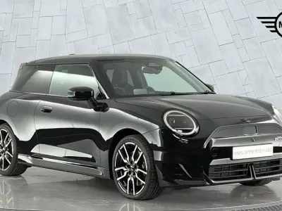 Used Mini Cooper SE Hatch 158 kW (215 HP) 2024 Black Hatchback