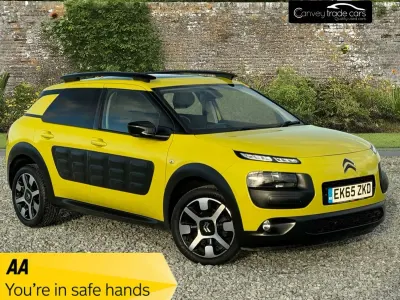 Used Citroën C4 Cactus Flair 82 HP (60 kW) 2015 Yellow Hatchback