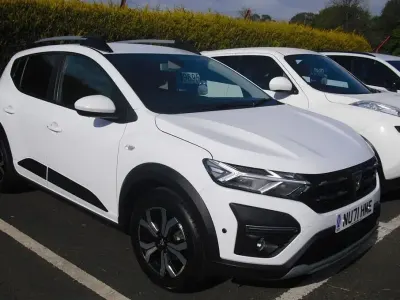 Używany Dacia Sandero Prestige 90 KM (66 kW) 2021 Biały Hatchback