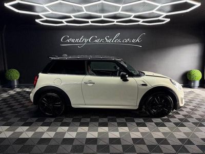 Used Mini Cooper Hatch 136 HP (100 kW) 2018 White Hatchback