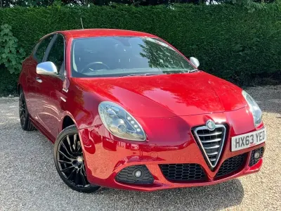 Used Alfa Romeo Giulietta 170 HP (125 kW) 2013 Red Hatchback