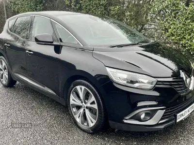 Używany Renault Scénic IV Dynamique 160 KM (117 kW) 2017 Czarny Minivan