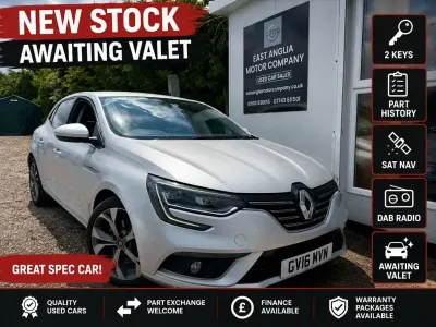 Used Renault Mégane Signature 130 HP (95 kW) 2016 Silver Hatchback