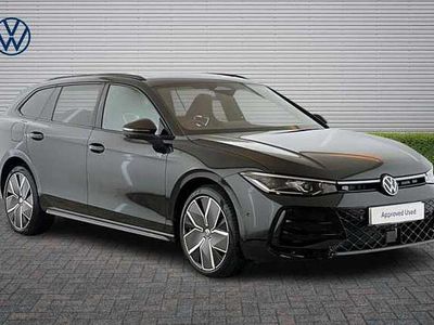 Used VW Passat Black Edition 204 HP (150 kW) 2025 Tba Estate