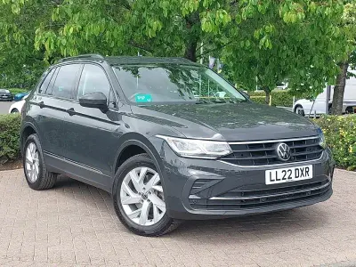 Usado VW Tiguan Life 245 CV (180 kW) 2022 Gris SUV