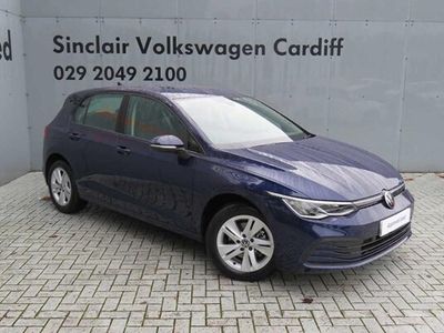 Used VW Golf VIII Life 130 HP (95 kW) 2022 Blue Hatchback